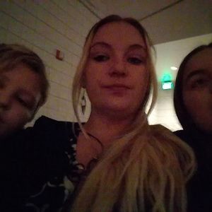 Meet your Posher, Candice